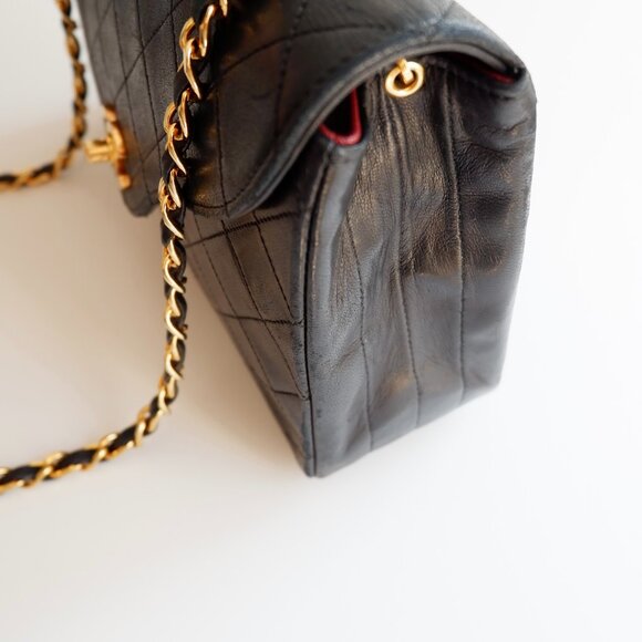 Authentic Preowned Vintage Chanel Black Lambskin Single Flap Bag GHW - Picture 14 of 16